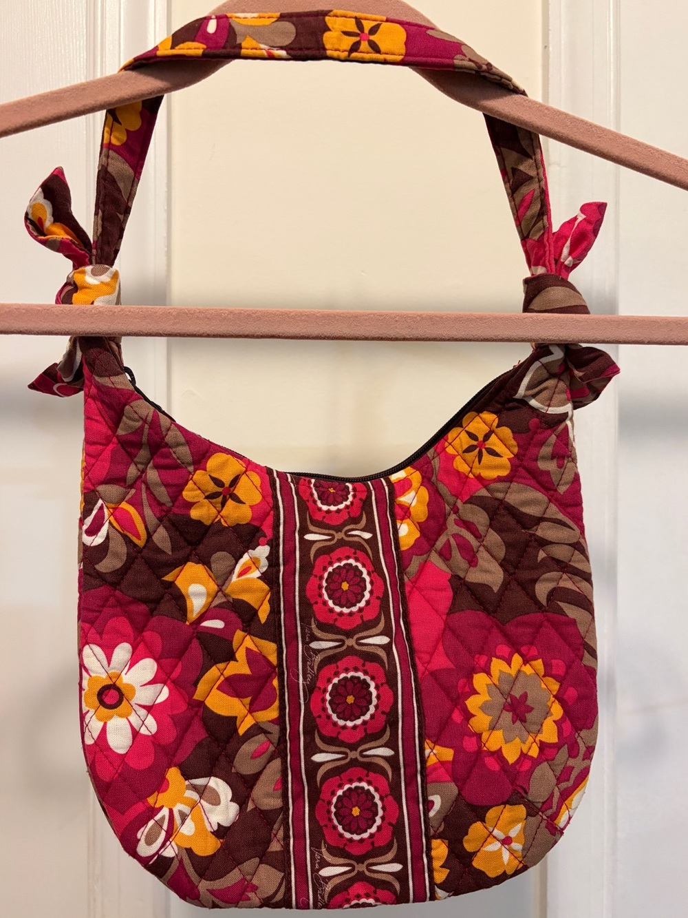 Vera Bradley retired Fall 2009 “Olivia” shoulder bag in Carnaby